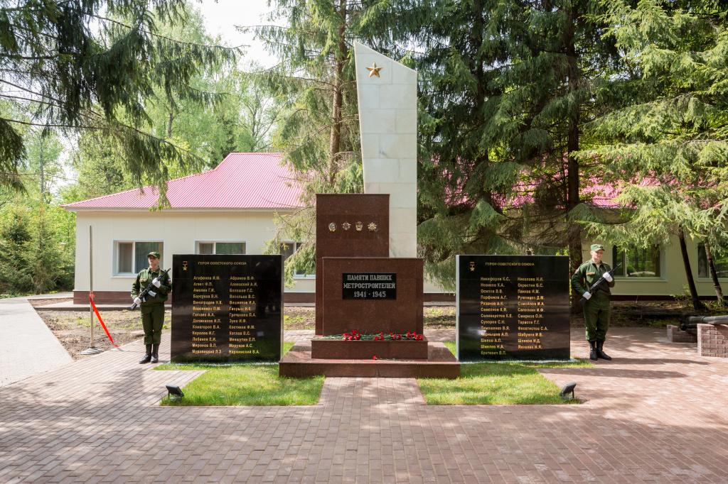 RRS_1642.jpg RRS_1642.jpg
